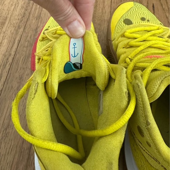 Nike Kyrie 5 Spongebob Squarepants Sneakers size 7 - Picture 7 of 8